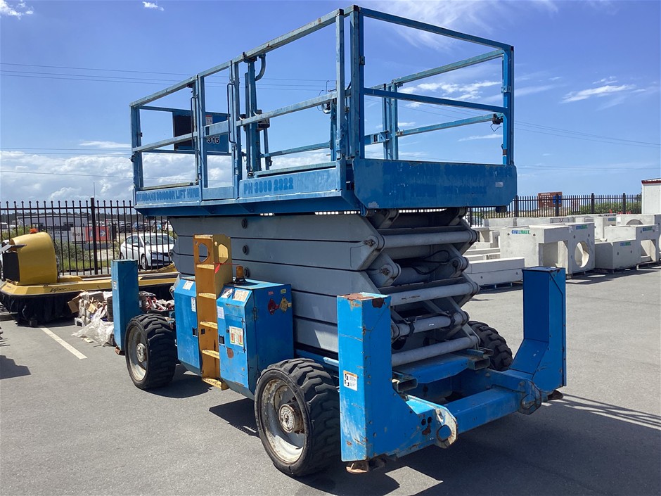<p>2007 Genie  GS-5390 Scissor Lift</p>