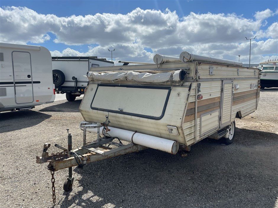 <p> Jayco Camper Trailer</p>