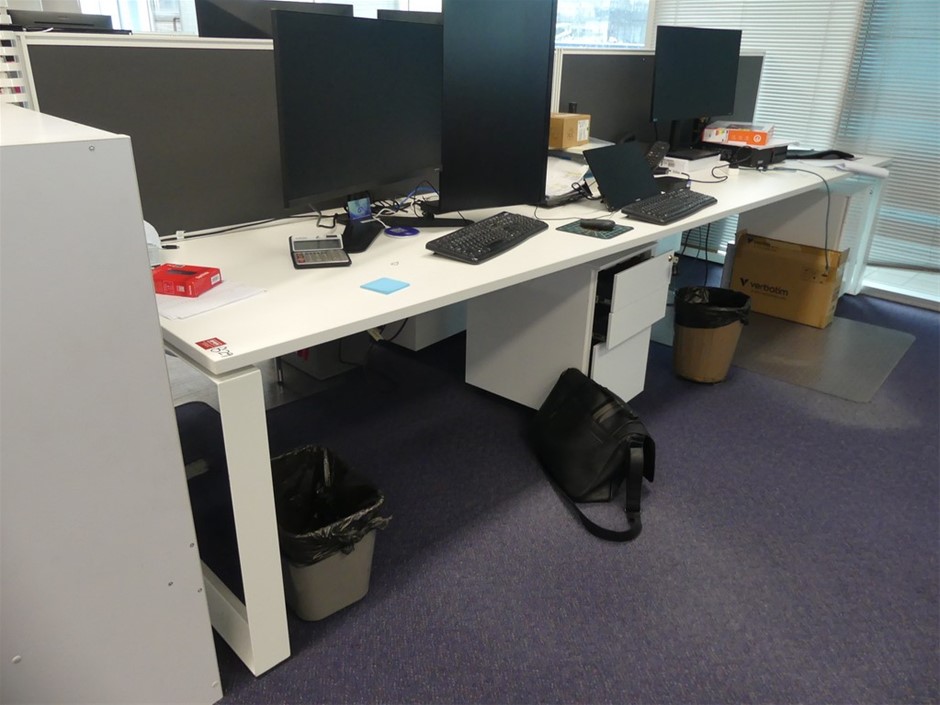 Office 4 Station Work Centre (Double Sided)