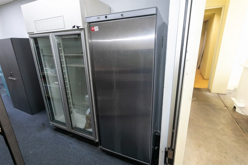 HF600 S/S Freezer (Upright Commercial)
