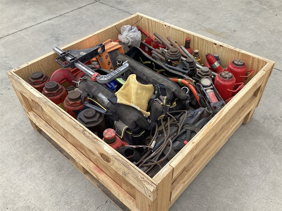 Assorted Hydraulic Jacks, Crane Scales and Workshop Sundry items