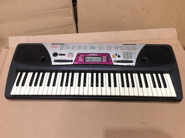 Yamaha PSR-172 Portable Electronic Keyboard