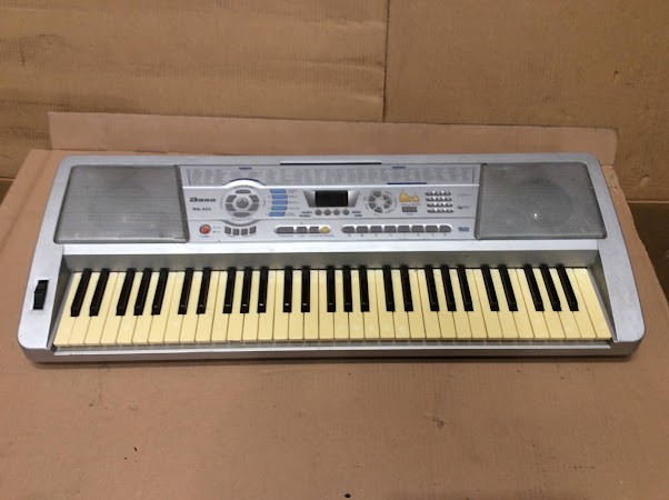 Base MK-928 Electronic Keyboard