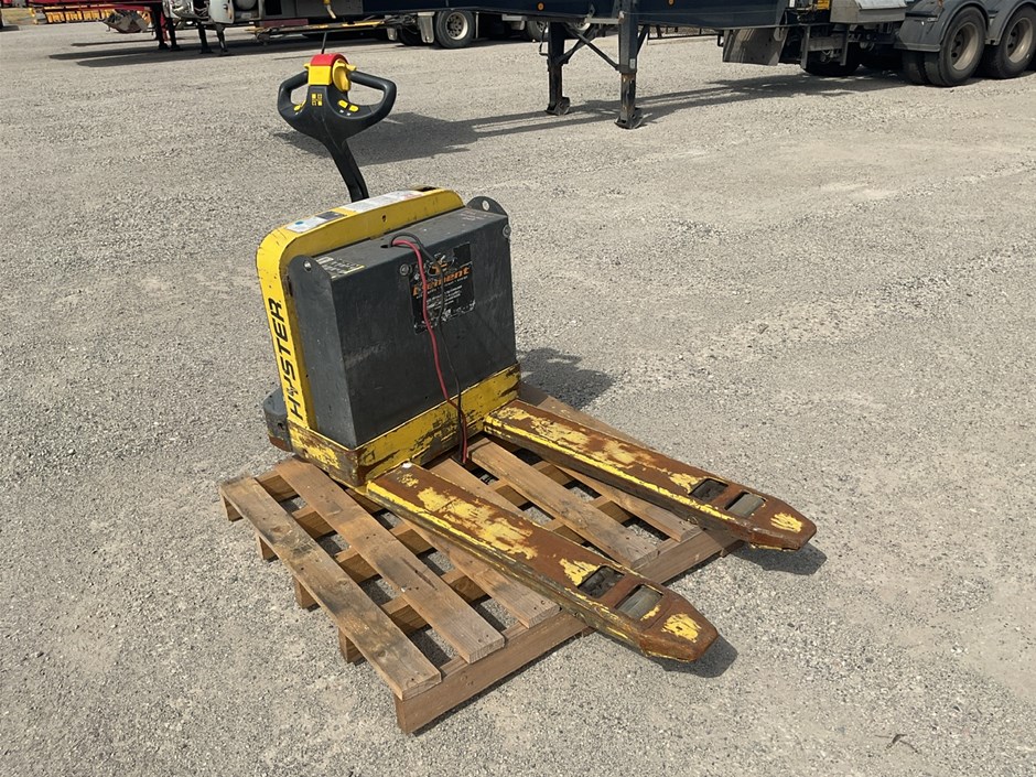 <p>Hyster  W40Z Pallet Truck</p>
