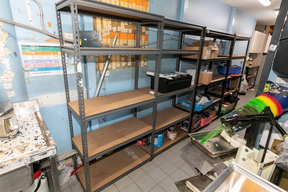 Shelving Units (Qty 5)