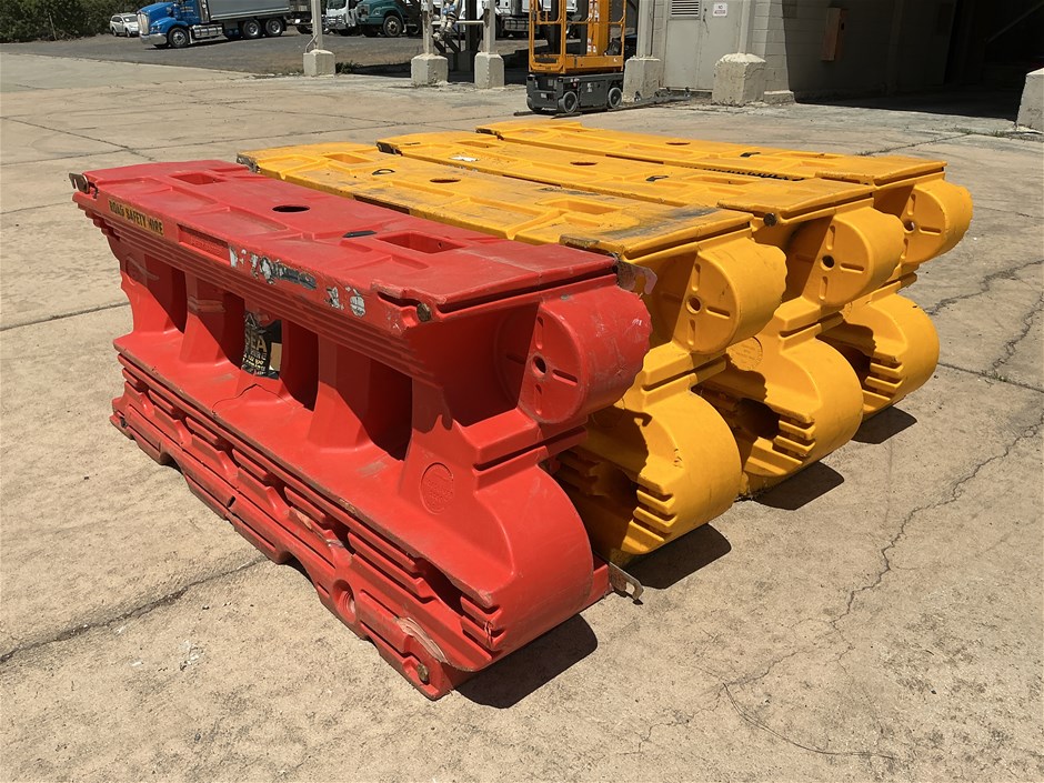 <p>Water filled barrier</p>