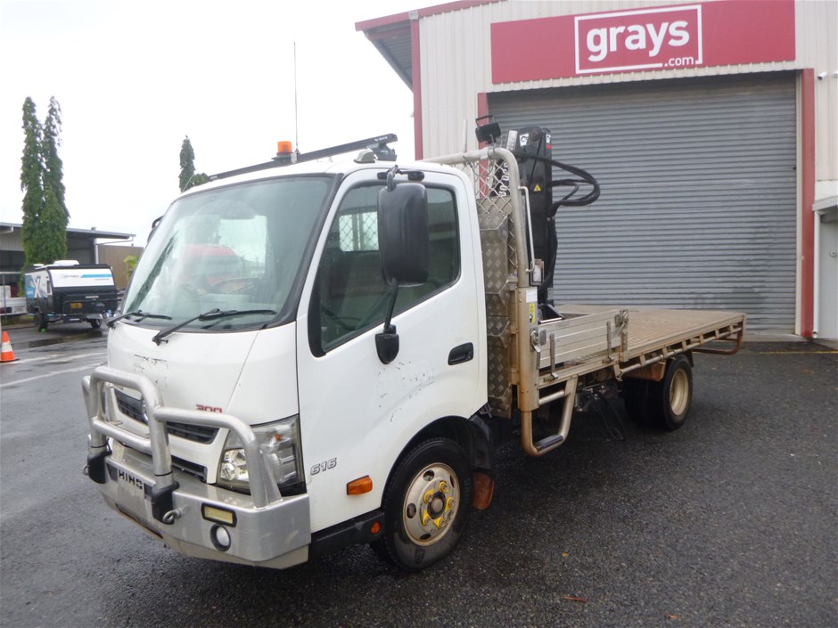 2017 Hino 300 series 4 x 2 Tray Body Truck
