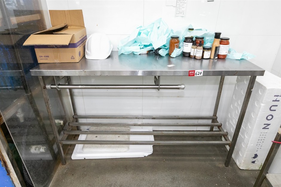 Preparation Bench Free Standing