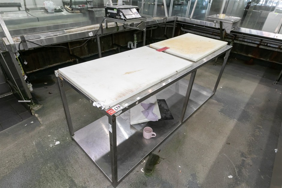 Preparation Bench Free Standing