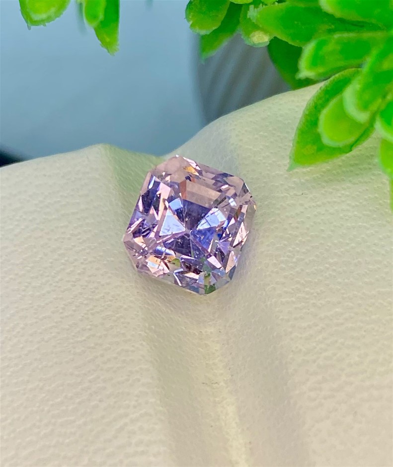 4.30 CT Splendid Natural Purplish-Pink Kunzite