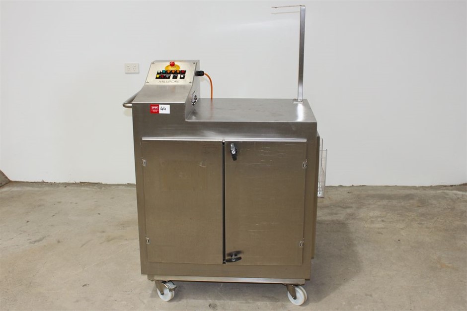 Stainless Steel Mobile Enclosure