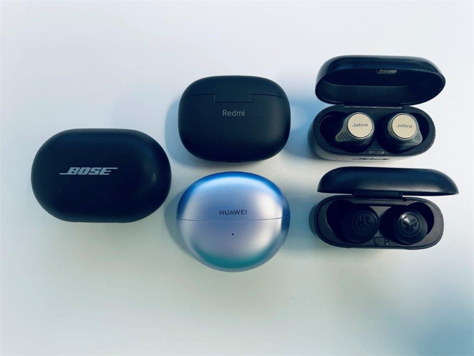 5 x Asstd. Model earbuds with charging cases BOSE, HUAWEI, REDMI & More