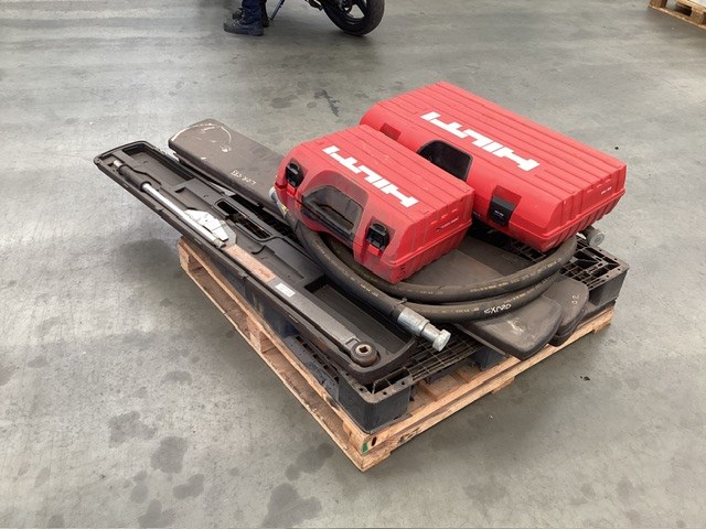 Pallet containing Large Assortment Of Hand Tools