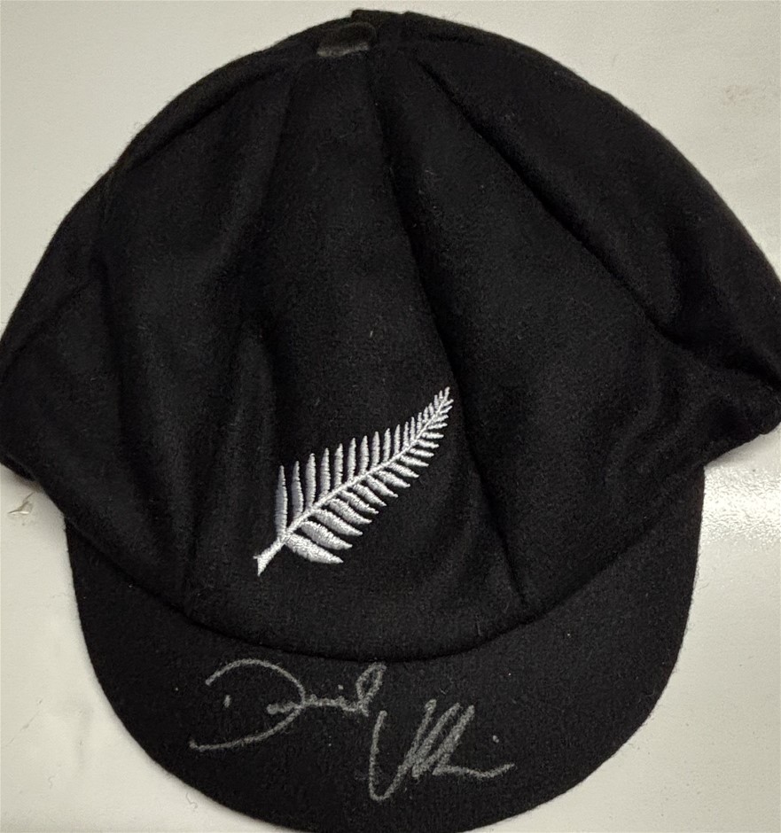 DANIEL VETTORI  SIGNED TEST CAP