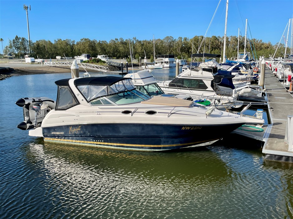 2004 Mustang 3200SE Sports Cruiser