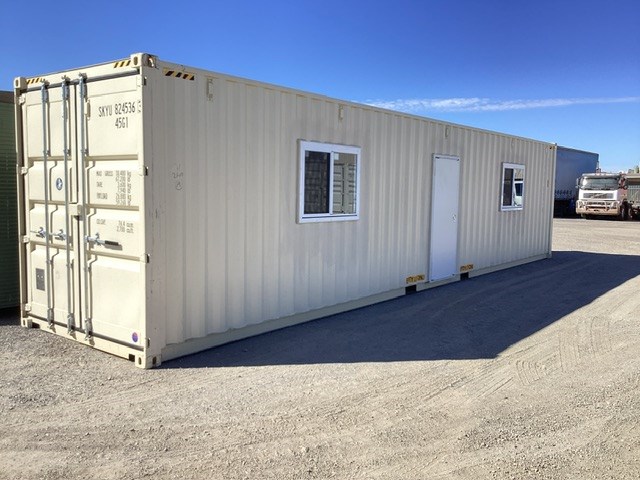 <p>Pan Ocean Container Supplies Lx 40Ft, Hx 2.9 Mtr Shipping Container</p>