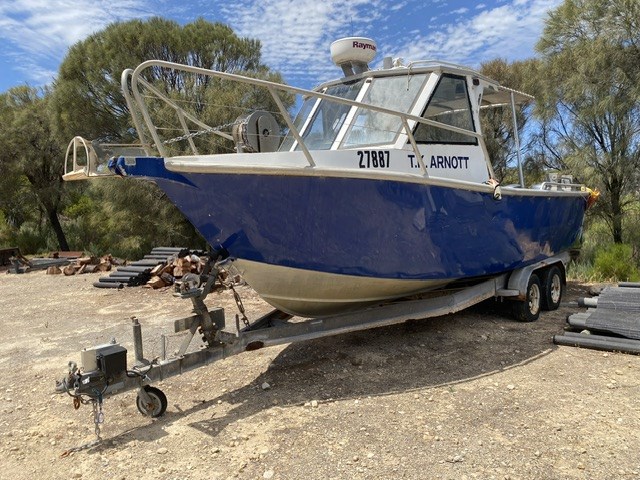 T.k.arnott Power Boat