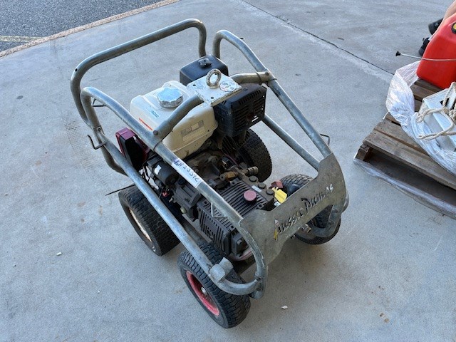 <p>AussiePumps 4000psi Petrol Pressure Washer</p>