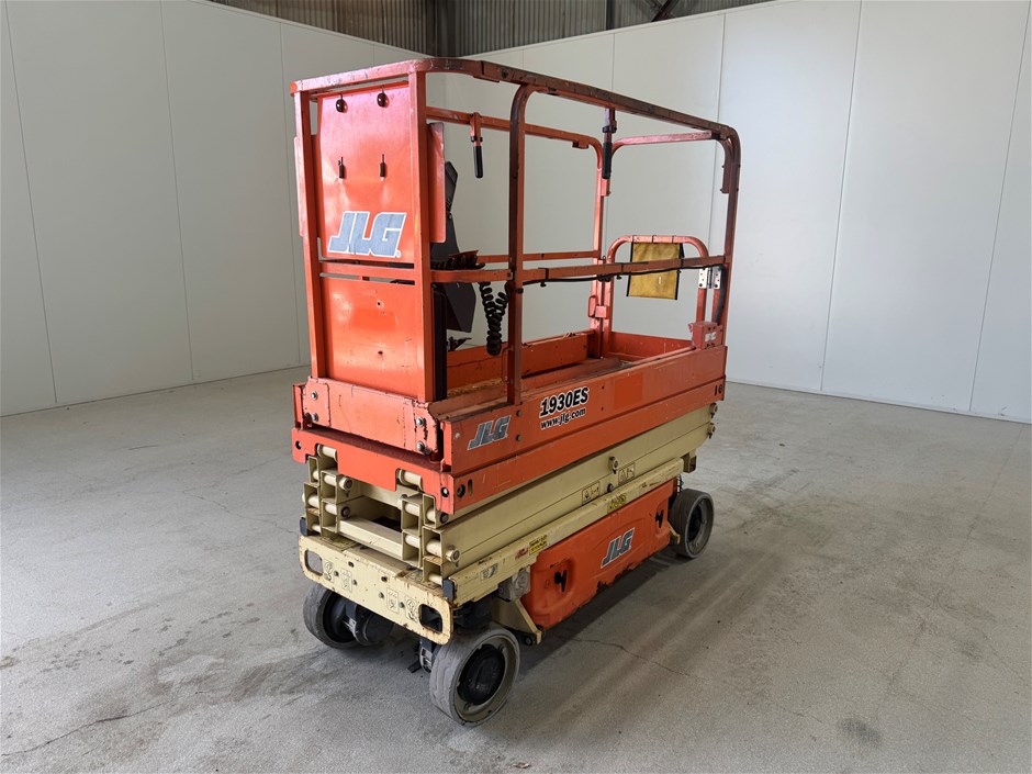 <p>2016 JLG 1930 ES Scissor Lift</p>