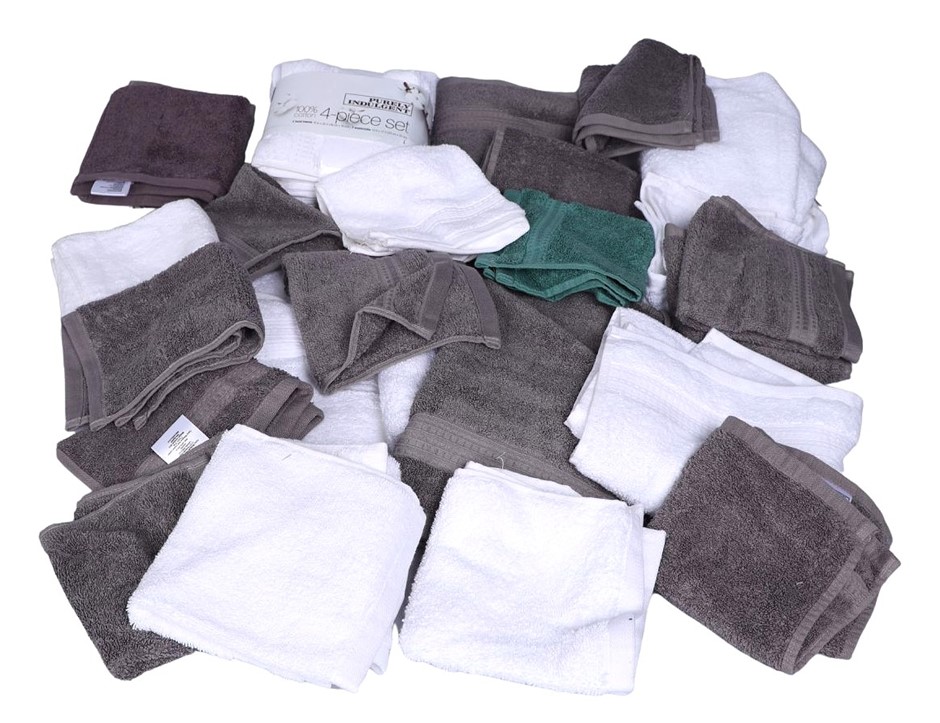 30 x Assorted GRANDIOSE Bath Face & Hand Towels.