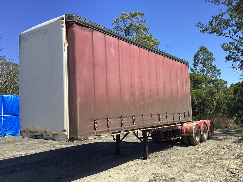 2004 MaxiTrans ST3 Triaxle Curtainsider A Trailer