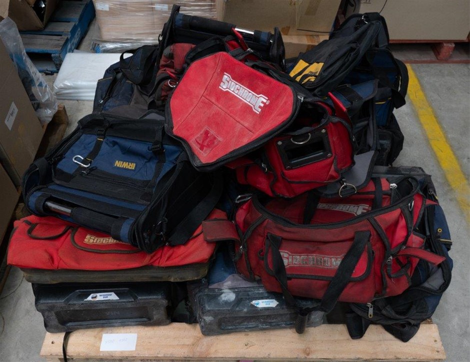 17 xAssorted DeWALT Tool Bags.