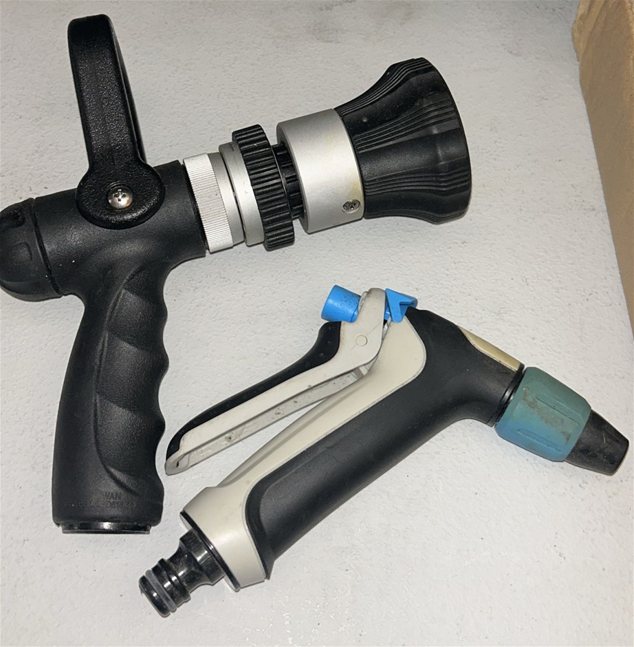 2x Garden Hose Spray Guns