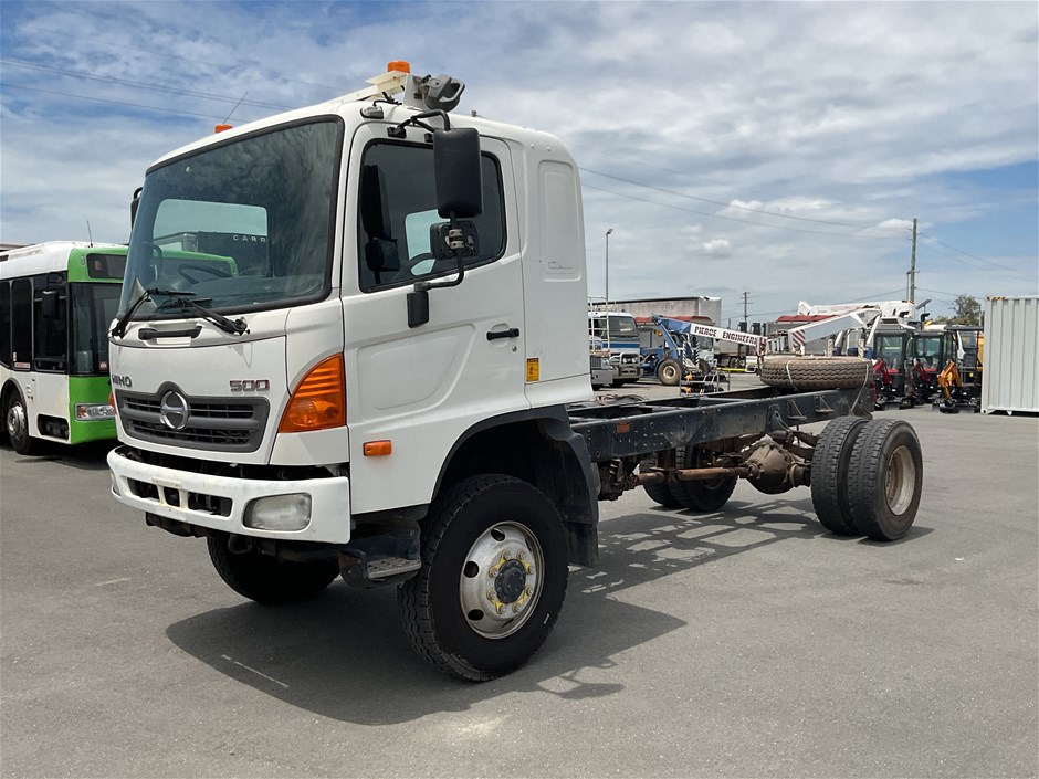 2012 Hino 500 4 X 4 Cab Chassis Truck