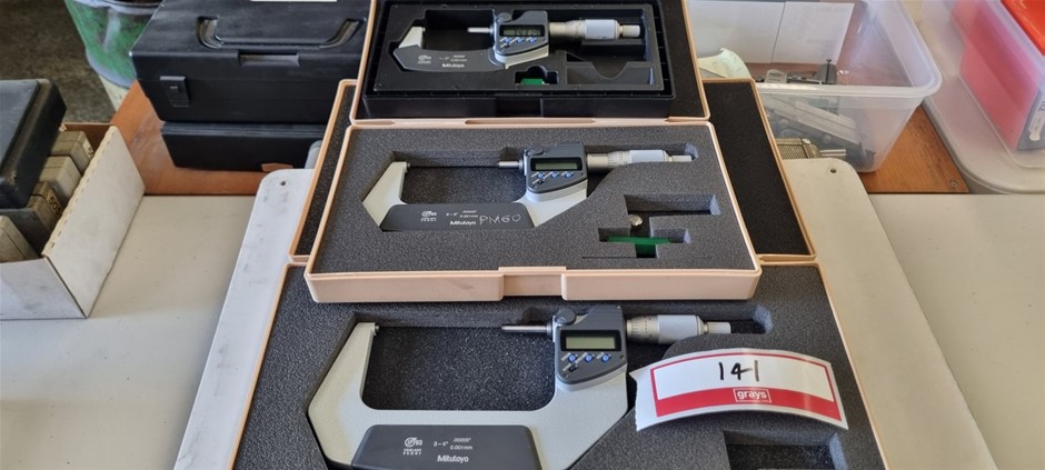 Digital Mitutoyo Micrometer