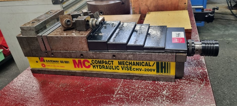 Hydraulic clamp vice CHV-200V