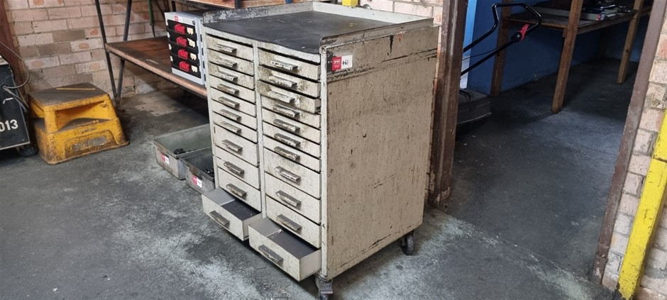 Steel Machine Tool Set-up trolley 22 drawers on wheels