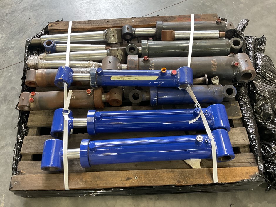 <p>Hydraulic Arms</p>