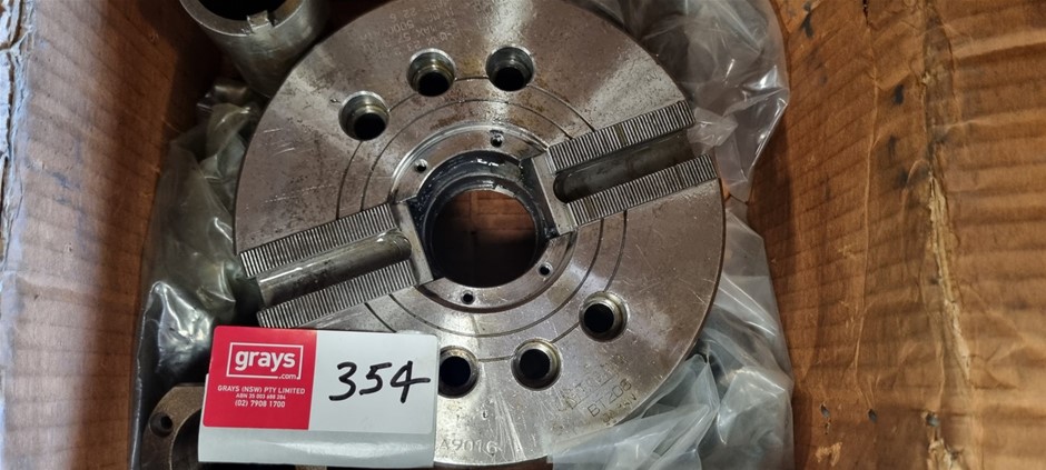 Kitagawa BT208 Power 2 Jaw Chuck with Accessories