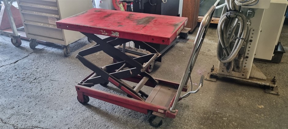 Heavy Duty Trolley Hydraulic controlled lift