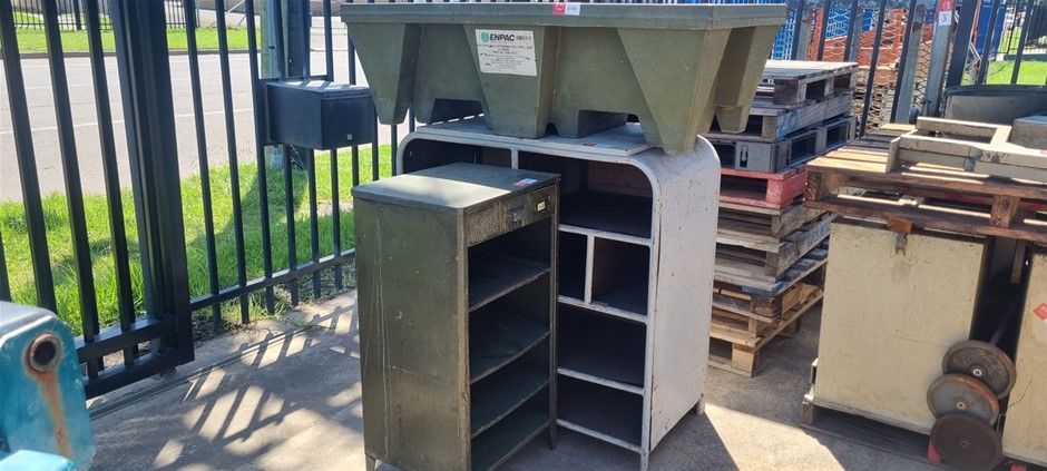 Coolant spill tray for 2 drums