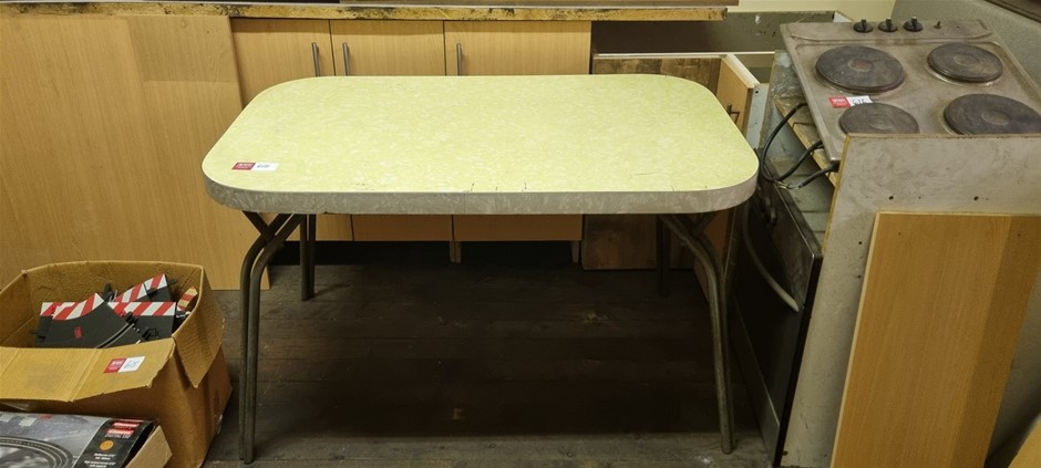 Laminate table and whole disassembled kitchen plus accessories