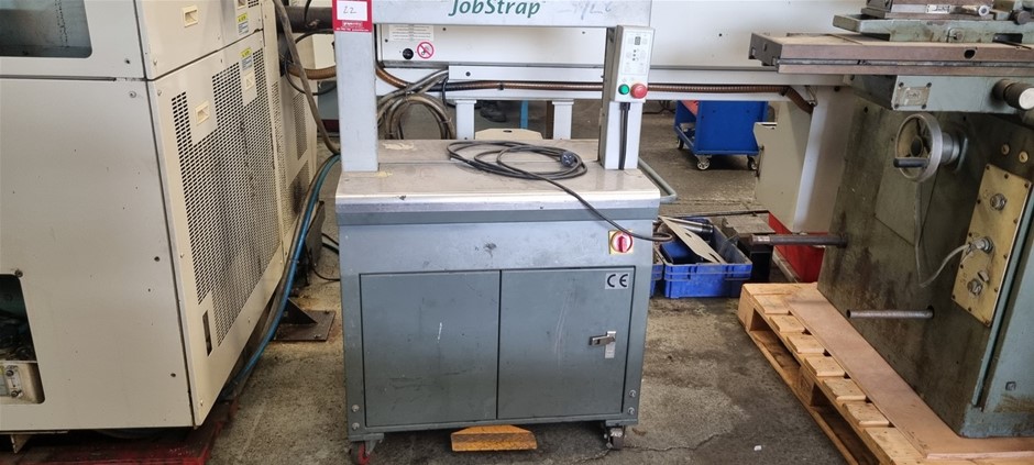 Box Strappng Machine