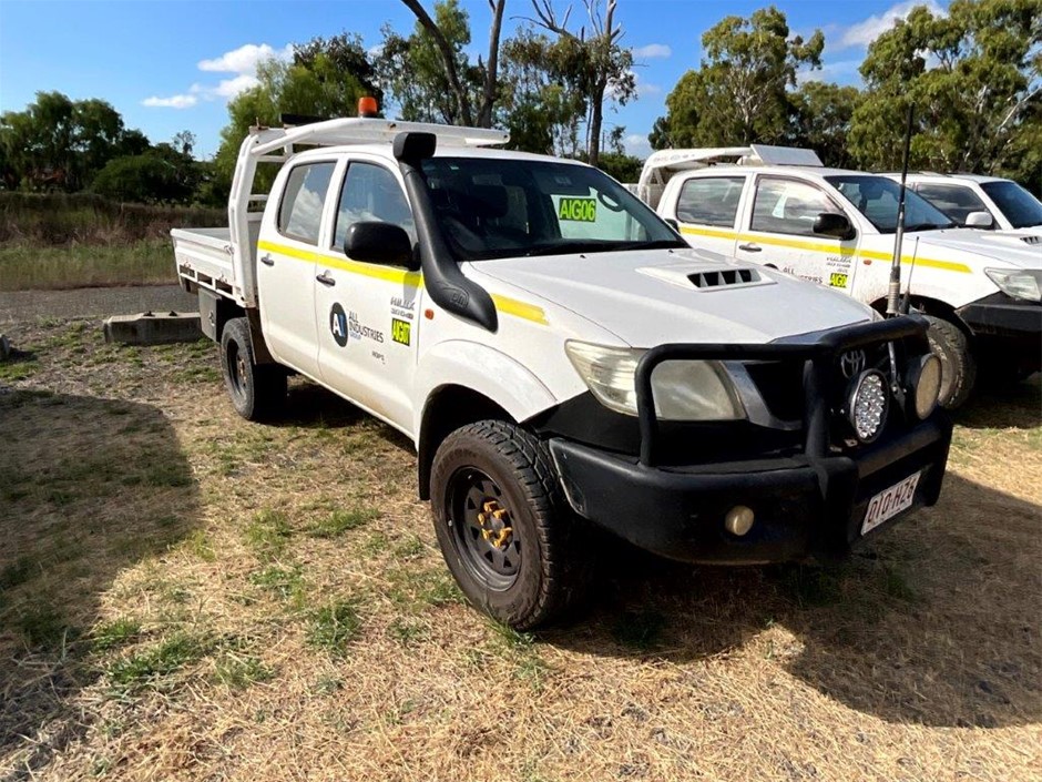 2013 Toyota KUN26R 4WD Manual Dual Cab Ute