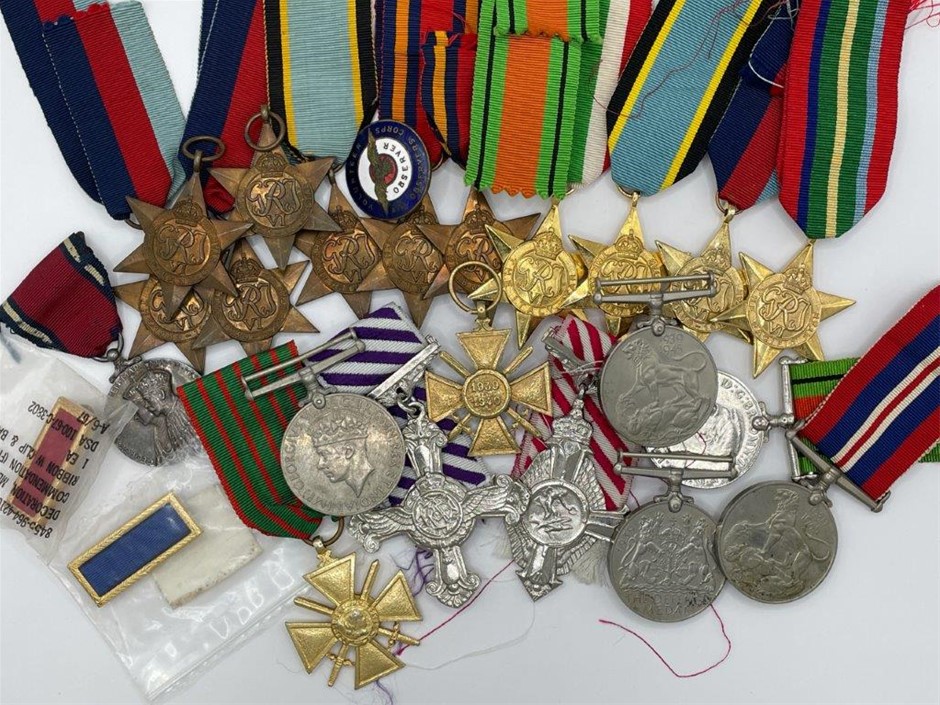 <B>Approx. 24 x Asstd AU & World WWII Medals c. 1939-45, Mostly Unnamed