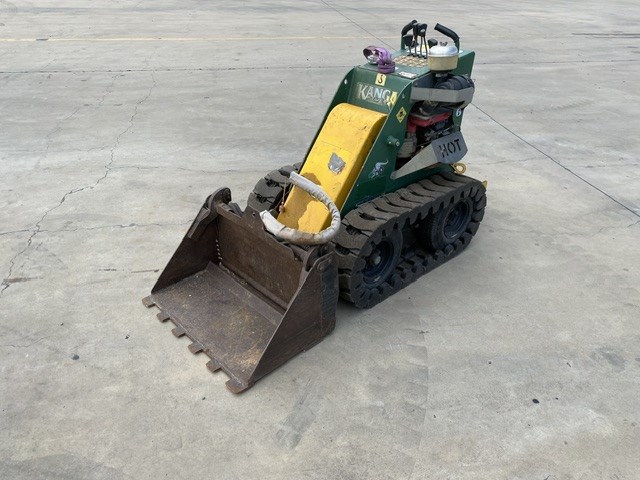 <p>Kanga TK216 Mini Loader</p>