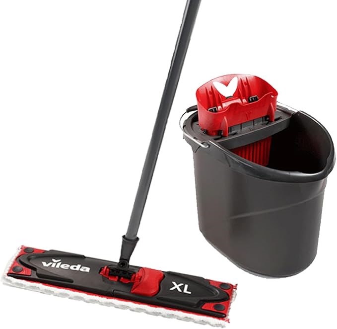 VILEDA Ultramax XL Flat Mop And Bucket Set. NB: Slightly Damaged Box.