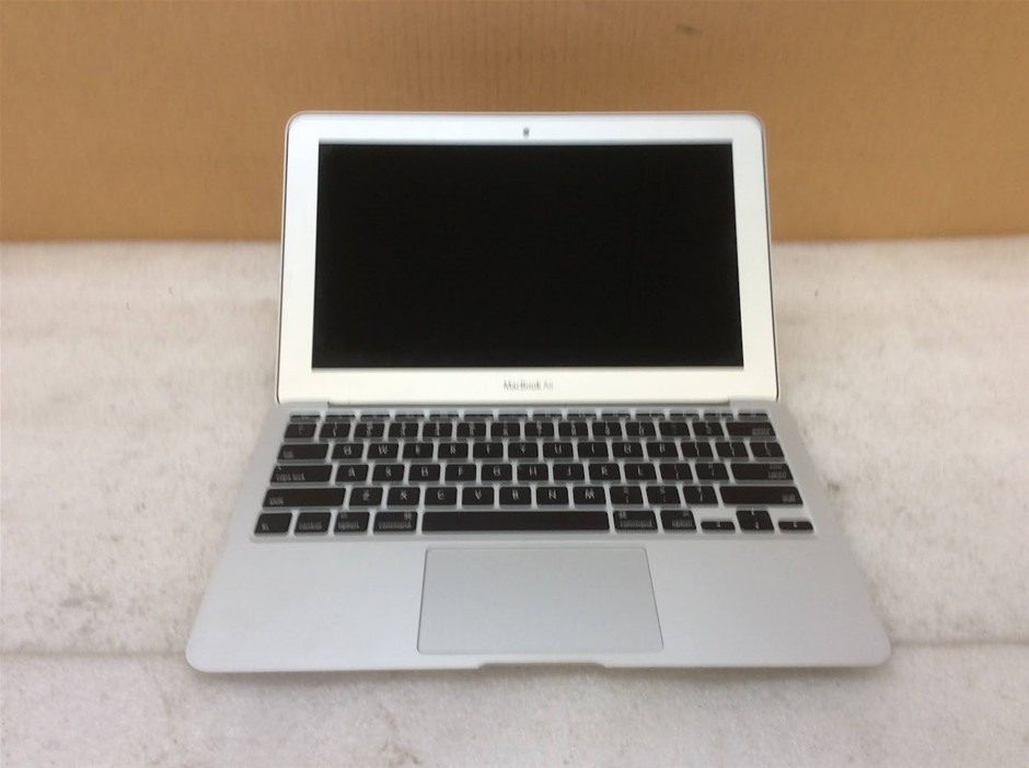 Apple MacBook Air (A1465)(EMC 2558) Laptop i5-3317u 4GBRAM 256GB