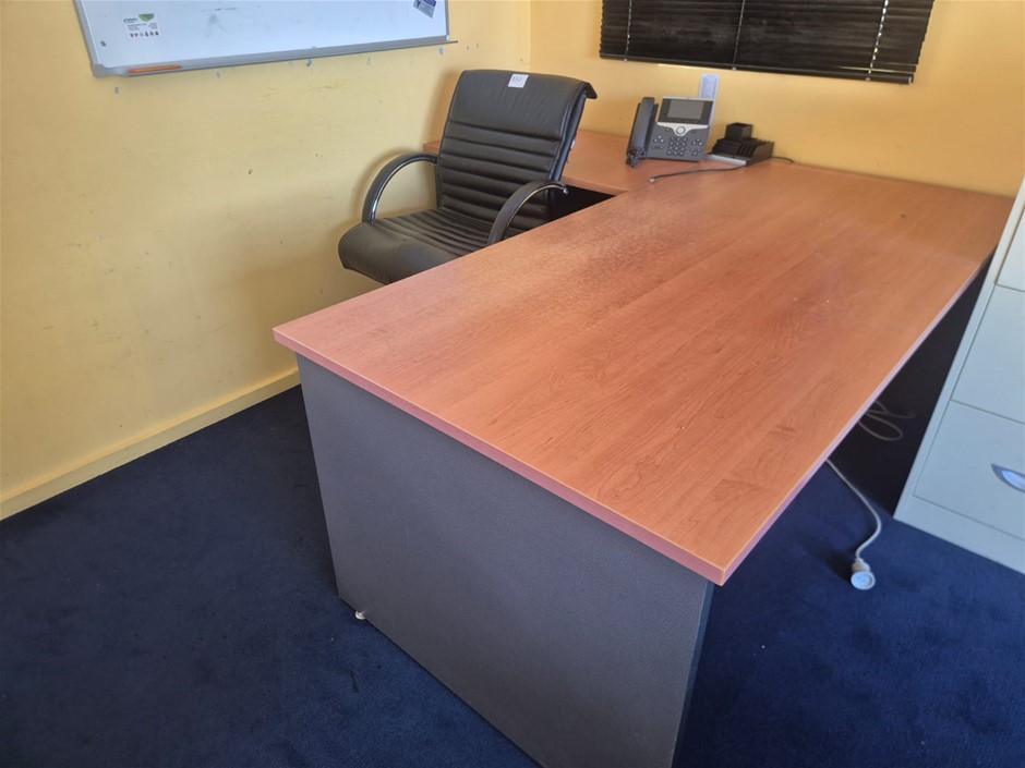 Corner Desk and Office Chair