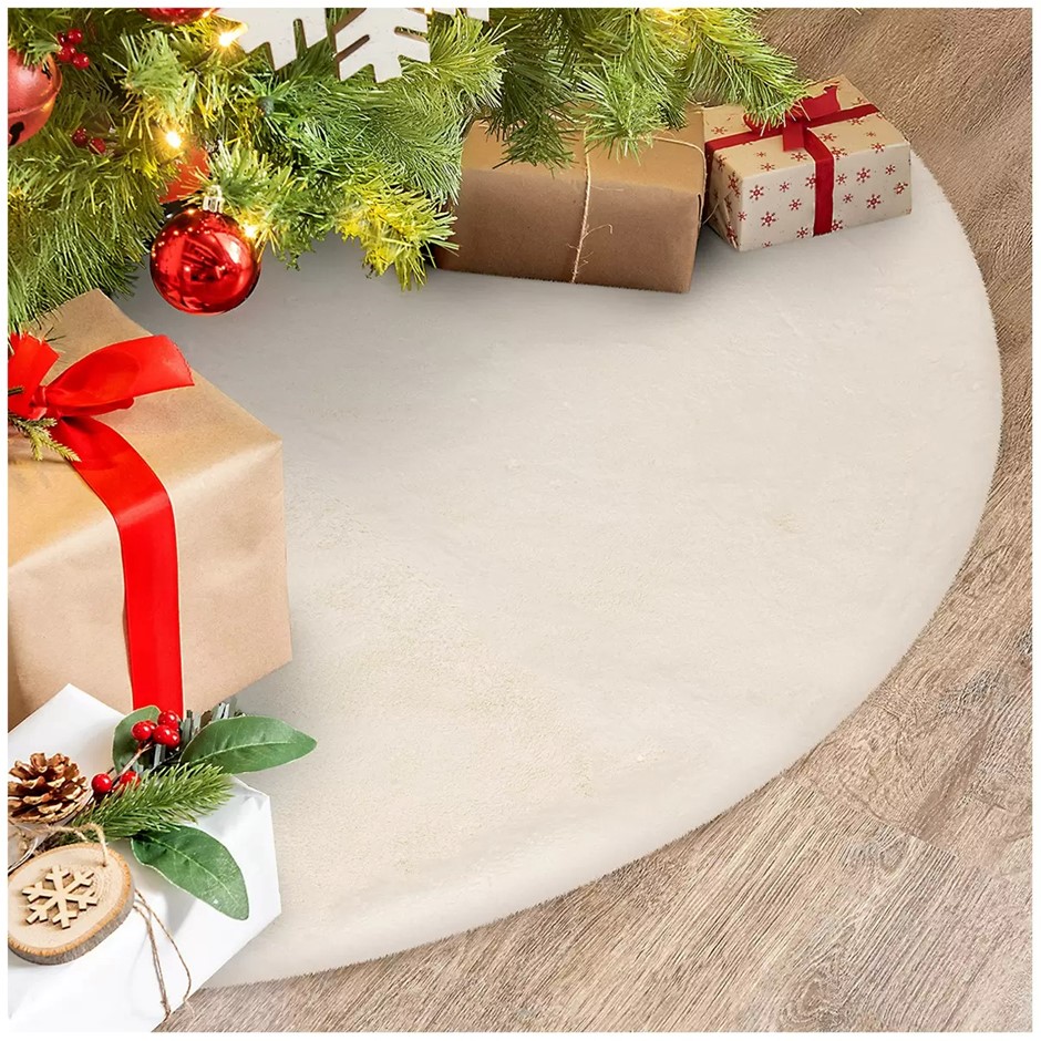 MON CHATEAU Faux Fur Tree Skirt, Ivory. NB: Damaged packaging.