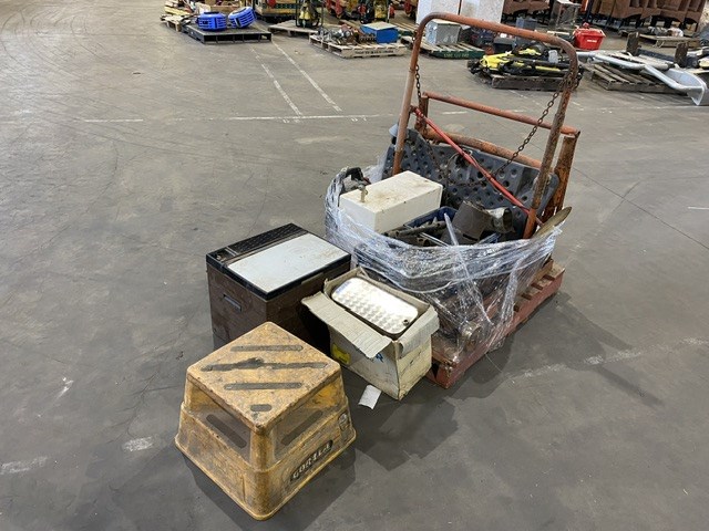 <p>Steel Trolley & Contents</p>