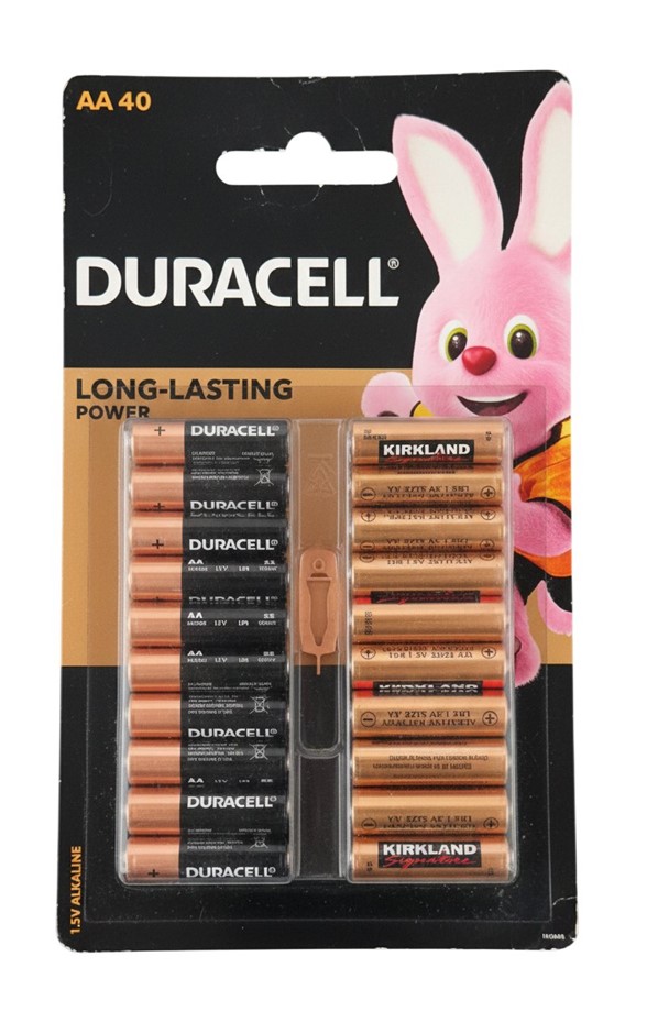 20 x AA Duracell Batteries & 20 x AA KIRKLAND Batteries. NB: damaged packag
