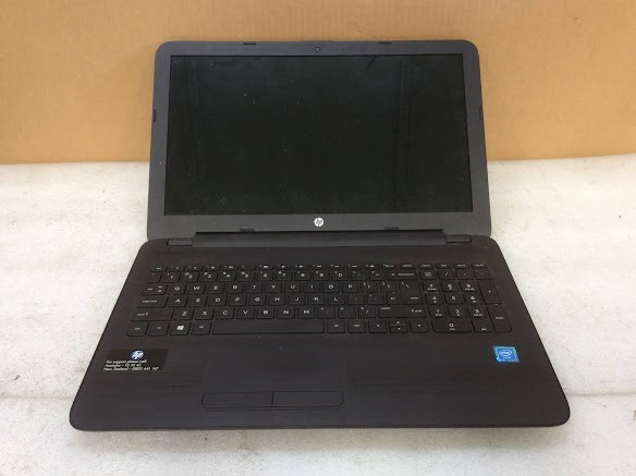 HP TPN-C125 Laptop Celeron N3550 4GBRAM/320GB Black
