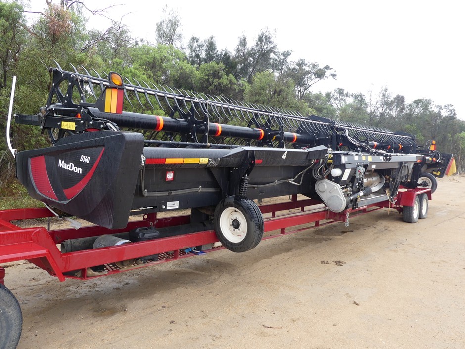 <B>2023 Macdon D140 Header Front (Draper) 40 Foot</B>