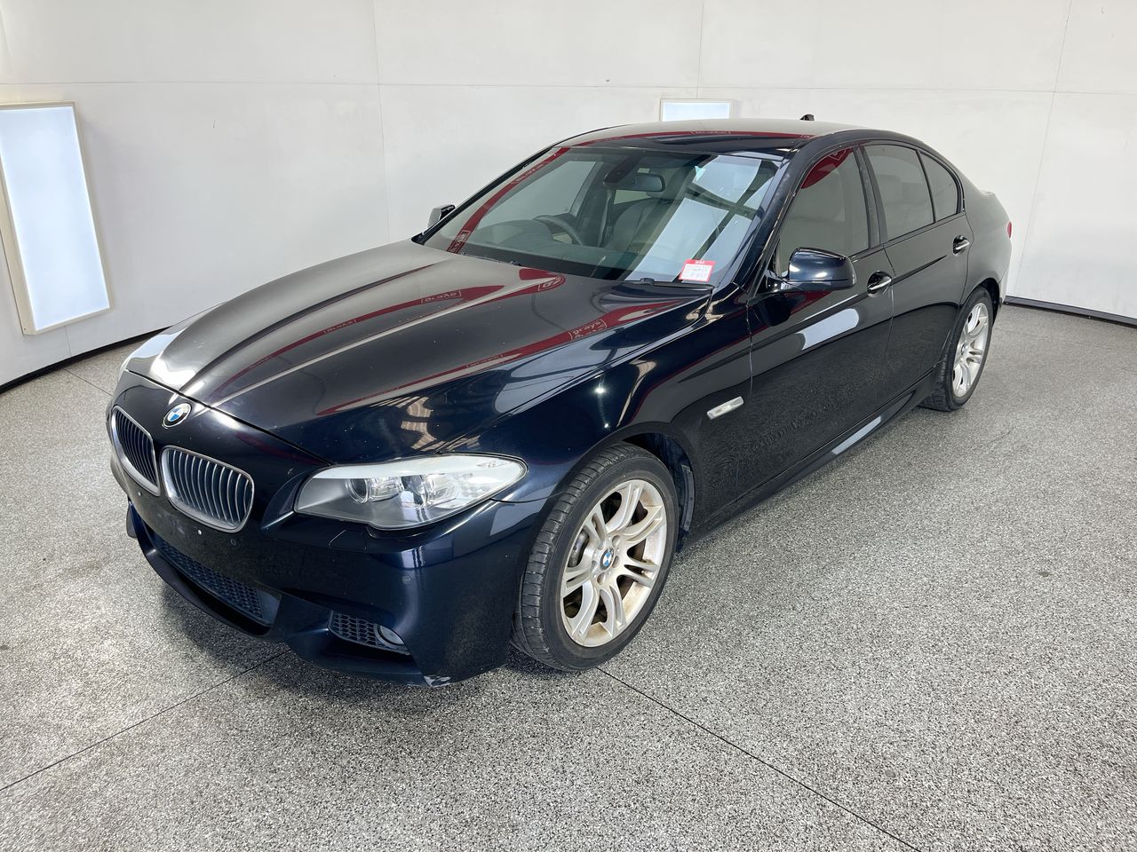2011 BMW 5 Series 528i F10 Automatic - 8 Speed Sedan