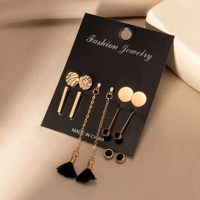 Bulk Pack of 5 Earrings in Gold